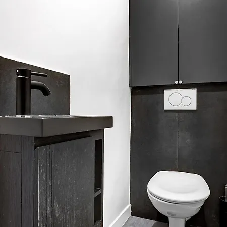 Chill In Le Marais Apartment